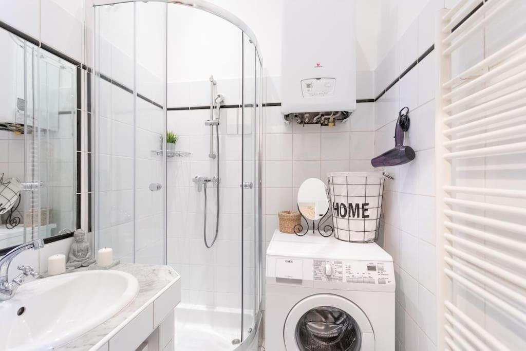Charming & Authentic Vienna Flat - Central Located Exterior photo