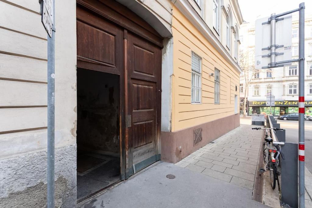 Charming & Authentic Vienna Flat - Central Located Exterior photo