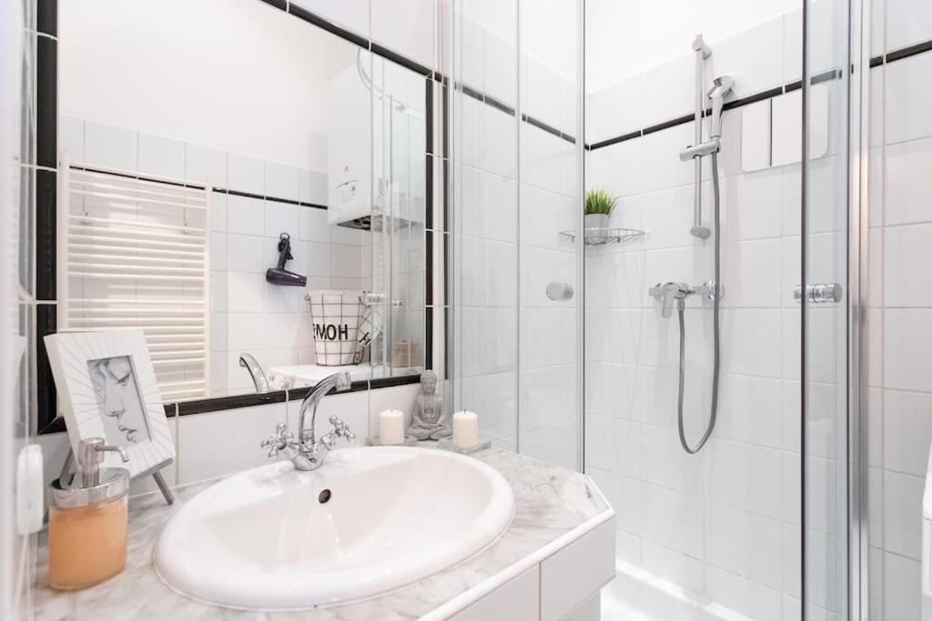 Charming & Authentic Vienna Flat - Central Located Exterior photo