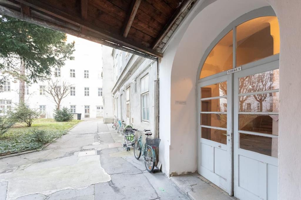Charming & Authentic Vienna Flat - Central Located Exterior photo